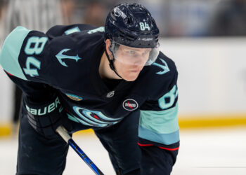 Key Kraken winger out six weeks with damaged hand