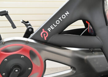 Cannot Watch Netflix On Your Peloton? This is How To Sideload It