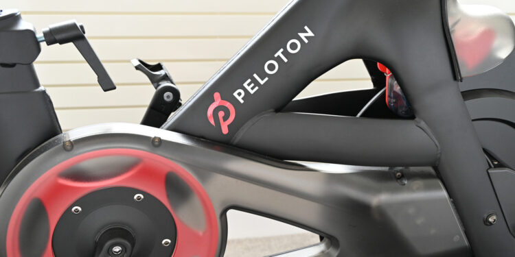 Cannot Watch Netflix On Your Peloton? This is How To Sideload It