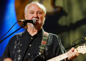 Sonny Curtis, member of Buddy Holly’s Crickets, lifeless at 88 – Nationwide