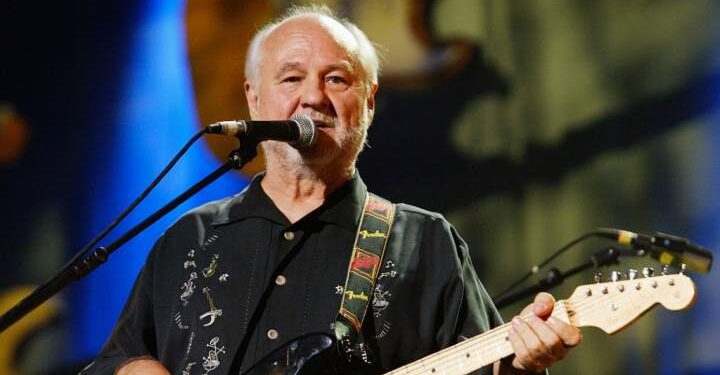 Sonny Curtis, member of Buddy Holly’s Crickets, lifeless at 88 – Nationwide