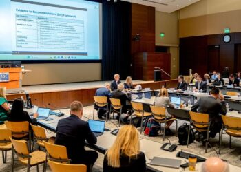 CDC’s vaccine advisers meet this week. Right here’s how they may have an effect on coverage : Pictures