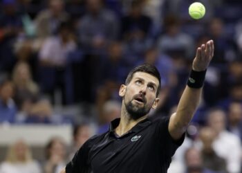 Novak Djokovic advances in pursuit of fifth Shanghai title
