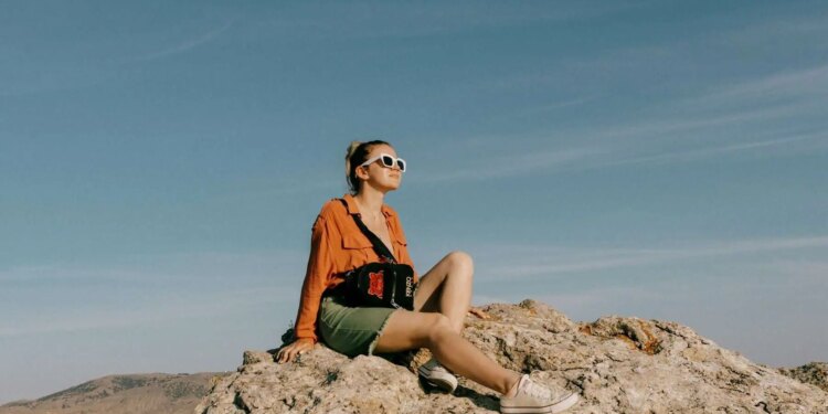 Managing Power Well being Circumstances Whereas Touring: The Full Information