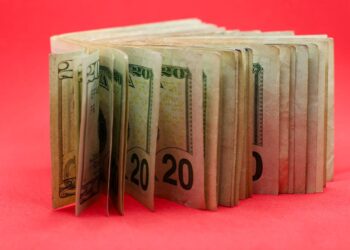 Evercore ISI Raises S&P World (SPGI) Goal to $629, Highlights Development Outlook