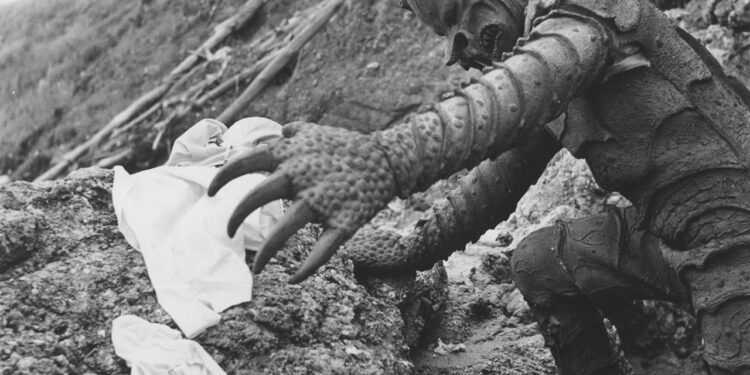 THE MONSTER OF PIEDRAS BLANCAS Free on YouTube in b/w and color!